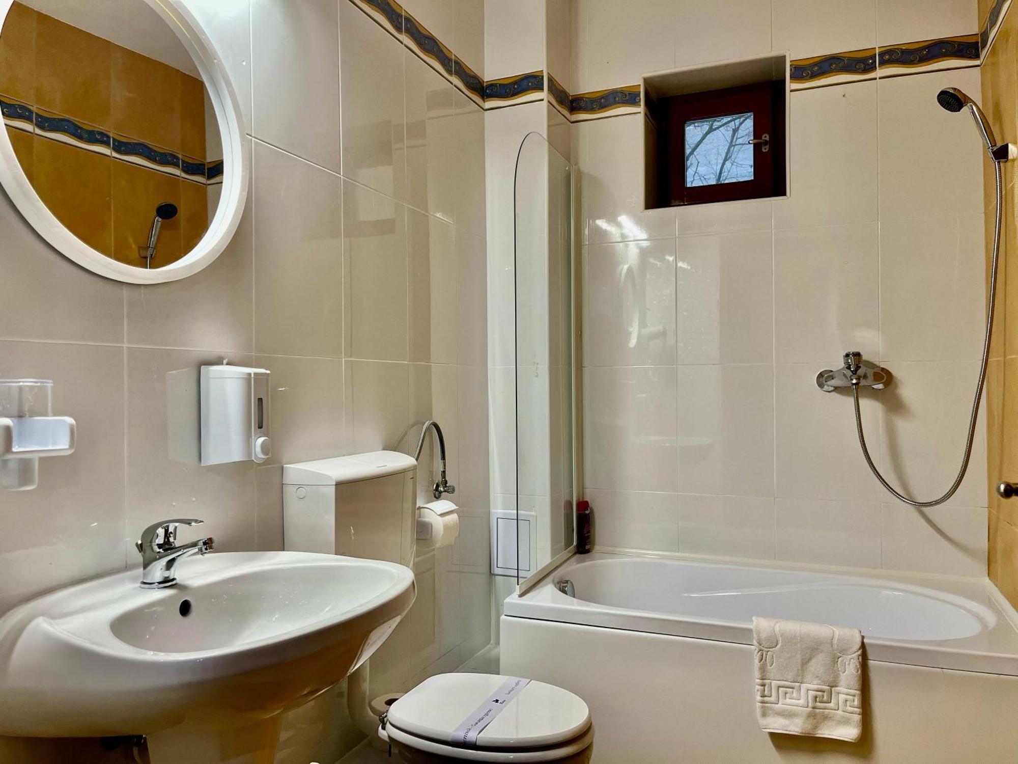 Cozy Hideout - Condo Hotel Timisoara Ngoại thất bức ảnh