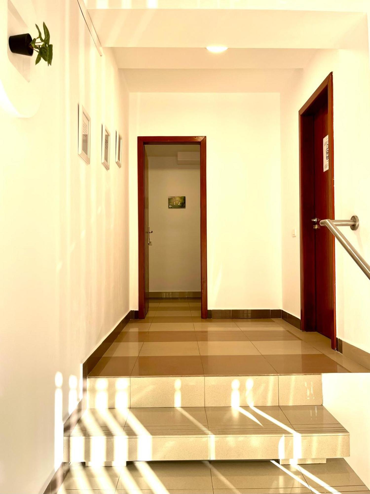 Cozy Hideout - Condo Hotel Timisoara Ngoại thất bức ảnh