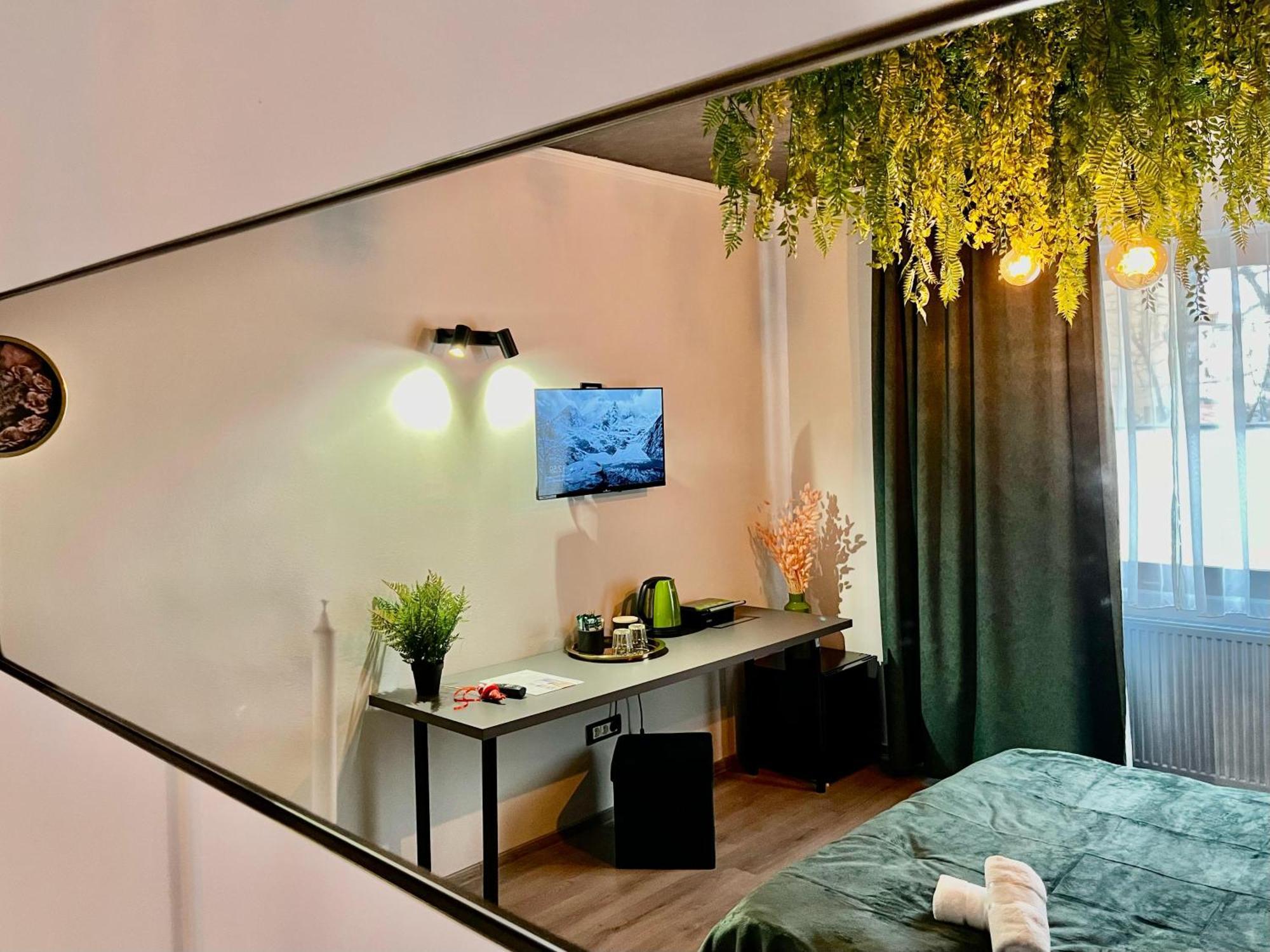 Cozy Hideout - Condo Hotel Timisoara Ngoại thất bức ảnh