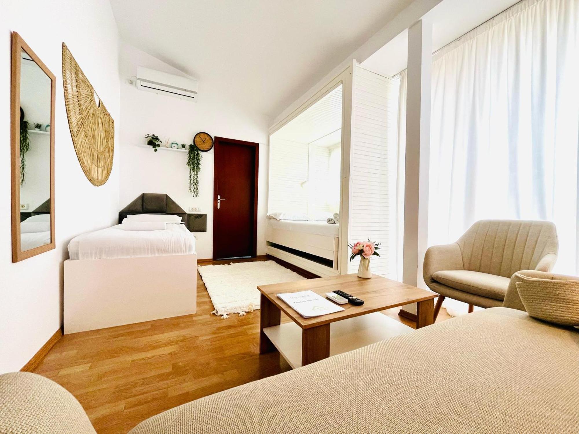 Cozy Hideout - Condo Hotel Timisoara Ngoại thất bức ảnh